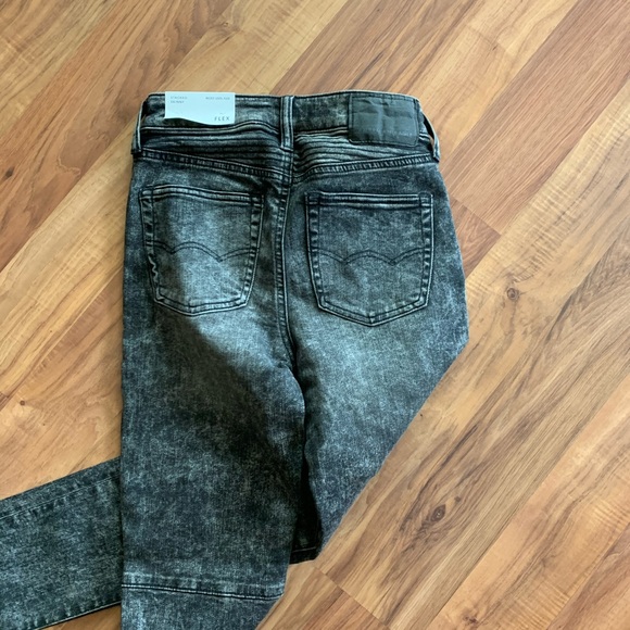 COPY - AE Skinnies - Picture 3 of 3